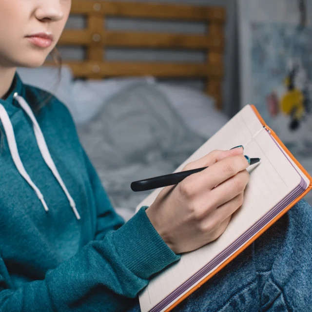 Denna vecka är #myopiaawarenessweek . Myopi är det samma som närsynthet. På sidan barnsyn.se har vi samlat svar på frågor som:

👀Vad är närsynthet?
👀Hur ofta ska man kolla barnens syn?
👀Varför blir man närsynt?
👀Vilka tecken finns på närsynthet?
👀Hur påverkar närsynthet ditt barn?

#närsynthet #myopi #myopiamanagement